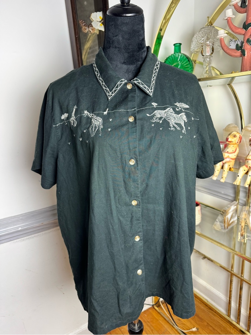 Bobbie Brooks Black Short-Sleeve Button-Down Shirt with White Embroidered Horses